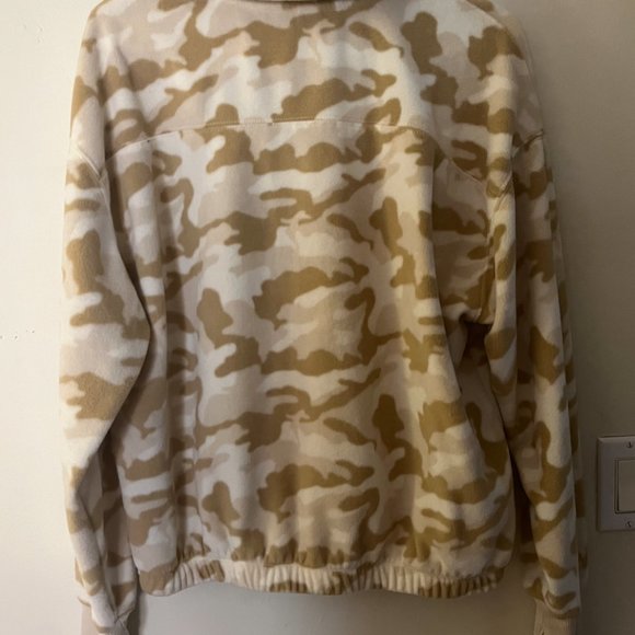 Tan-coloured Camouflage Fleece Quartar zip - Picture 4 of 4